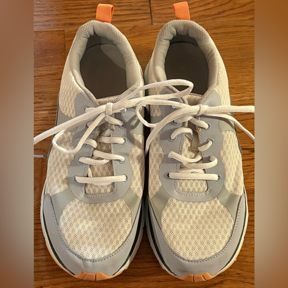 Vionic Lace-Up Sneakers - Dashell - Blue Haze - 9.5, EUC